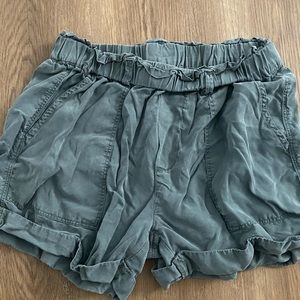 aerie army green size XS shorts